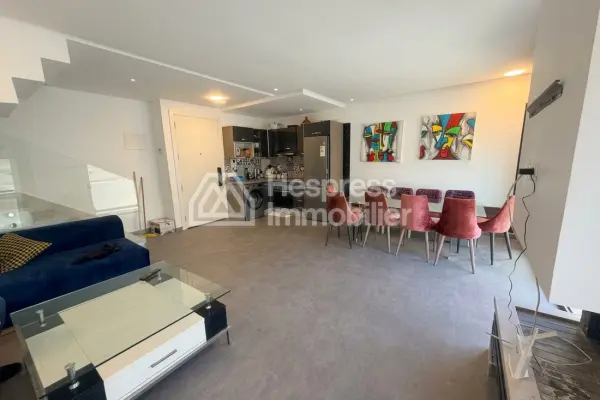 Vendre un duplex à Racine. Surface totale 100 m²