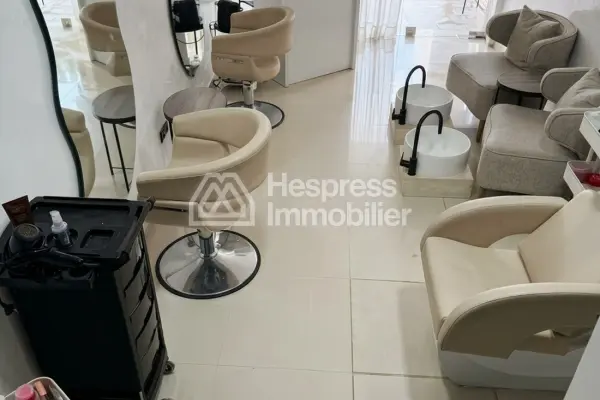 Attractive commercial space for rent at Maârif Extension . Area: 22 m²
