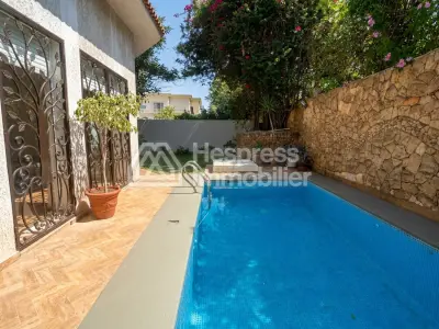 Luxury house for sale in Californie . 4 beautiful bedrooms