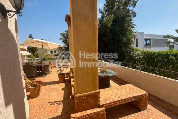 Luxury house for sale in Californie . 4 beautiful bedrooms