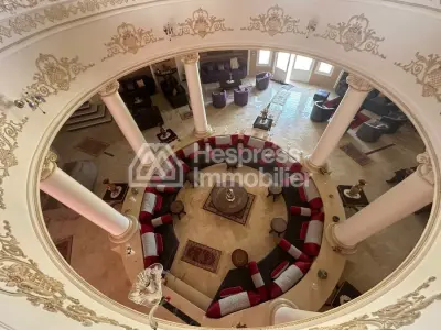 Luxury house for sale in Victoria . 11,600 m² plot. Terrace and garden