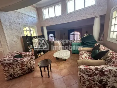 Luxury house for sale in Victoria . 11,600 m² plot. Terrace and garden