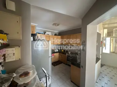 Apartment for sale in Racine . 3 rooms. Concierge service, air conditioning