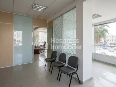 Bureaux en location à Maârif Extension. Surface de 74 m²