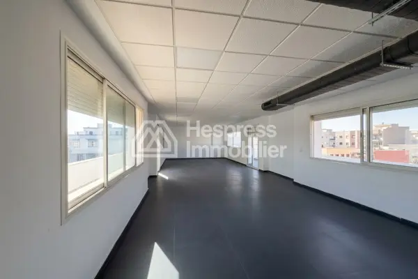 Beaux bureaux à louer à Beauséjour. Surface de 85 m²