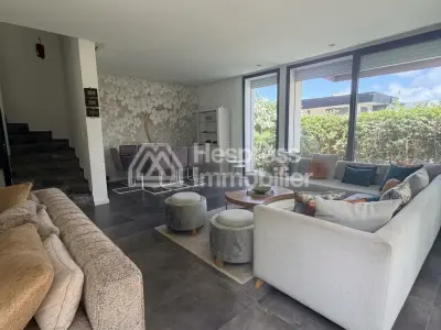 Luxurious villa for rent in Dar Bouazza . 4 beautiful bedrooms. Furnished.