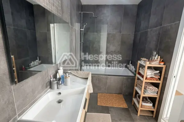 Luxurious villa for rent in Dar Bouazza . 4 beautiful bedrooms. Furnished.
