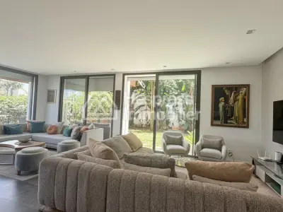 Luxurious villa for rent in Dar Bouazza . 4 beautiful bedrooms. Furnished.