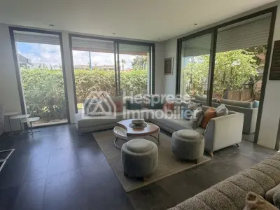 Luxurious villa for rent in Dar Bouazza . 4 beautiful bedrooms. Furnished.
