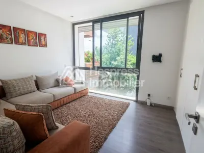 Luxurious villa for rent in Dar Bouazza . 4 beautiful bedrooms. Furnished.