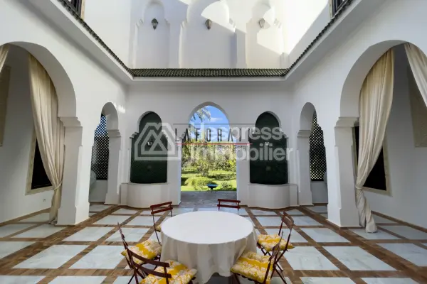 Villa Riad de Prestige à Louer 