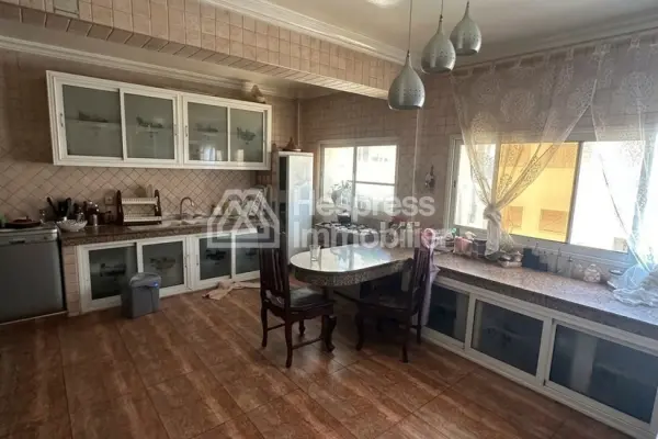 Duplexe à vendre sur 2 mars