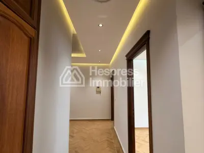شقة للبيع في عين هارودا