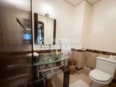 Apartment for sale at Les Princesses . Total area 153 m². With elevator.