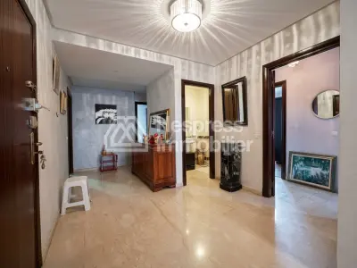 Apartment for sale at Les Princesses . Total area 153 m². With elevator.