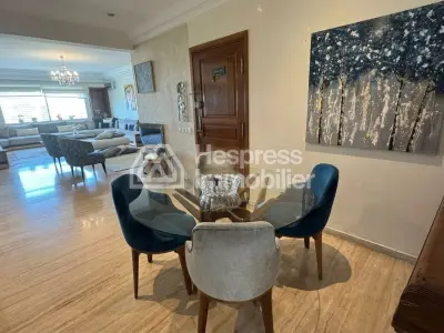 Vend appartement à Maârif Extension. 3 chambres