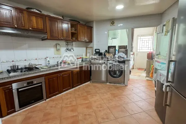 Vend appartement à Maârif Extension. 3 chambres