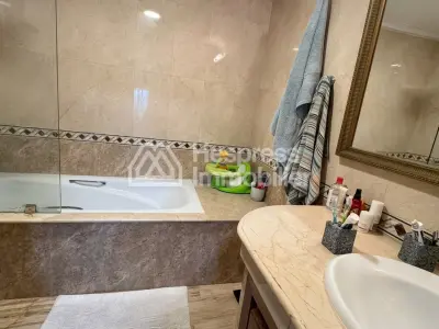Vend appartement à Maârif Extension. 3 chambres