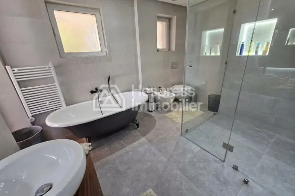 Stunning house for sale in Ville verte . 4 large rooms. Air conditioning and swimming pool