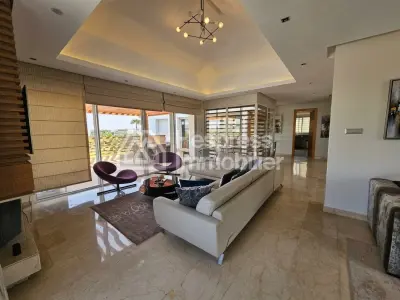 Stunning house for sale in Ville verte . 4 large rooms. Air conditioning and swimming pool