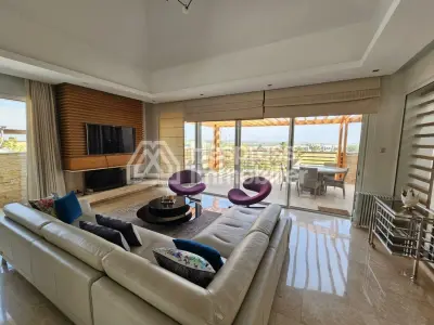 Stunning house for sale in Ville verte . 4 large rooms. Air conditioning and swimming pool