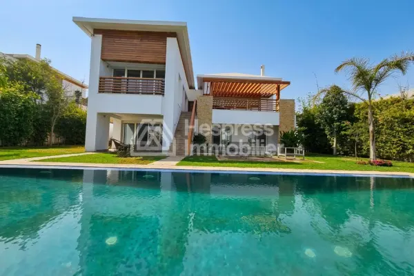 Stunning house for sale in Ville verte . 4 large rooms. Air conditioning and swimming pool