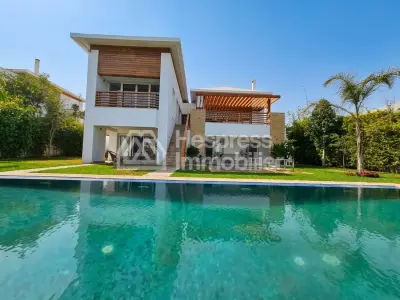 Stunning house for sale in Ville verte . 4 large rooms. Air conditioning and swimming pool