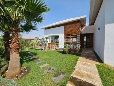 Stunning house for sale in Ville verte . 4 large rooms. Air conditioning and swimming pool