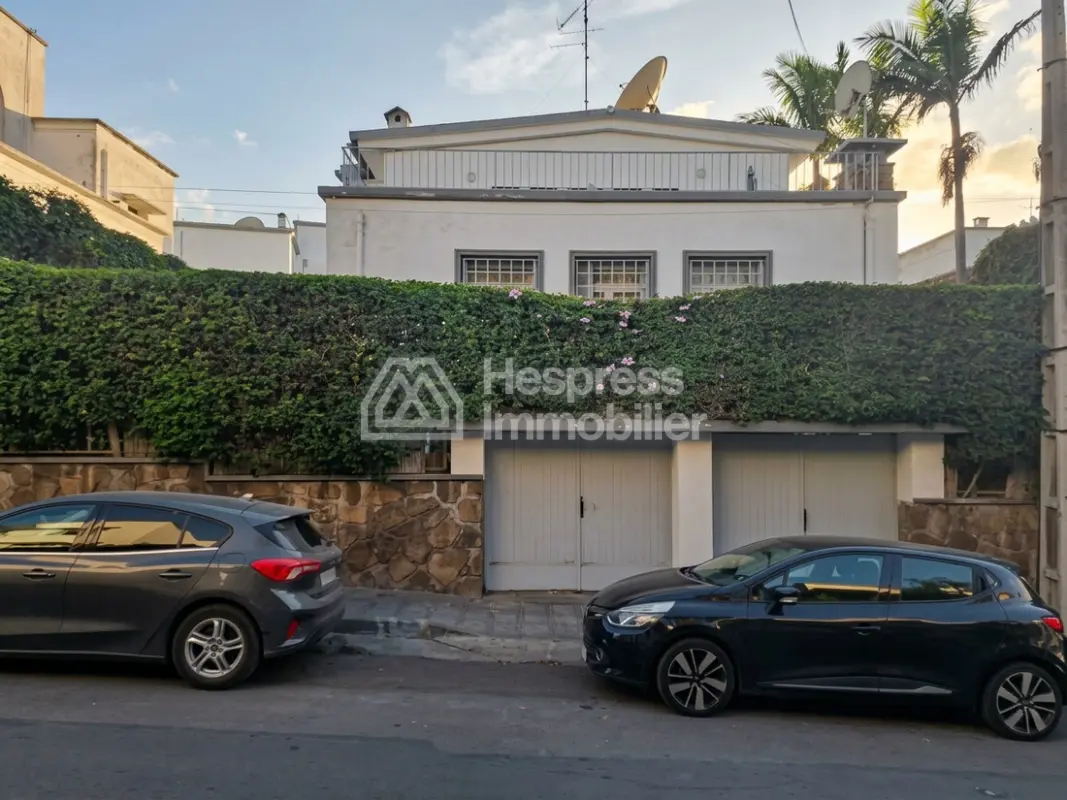 Luxury villa for sale in Habbous