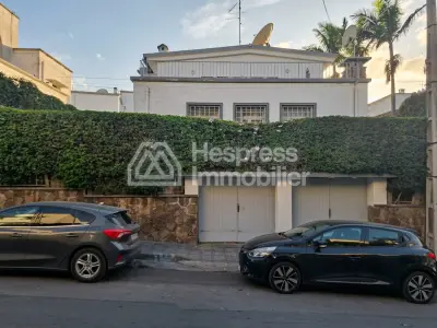 Luxury villa for sale in Habbous