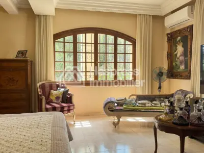فيلا رائعة للبيع في كاليفورنيا . مساحتها 1005 متر مربع