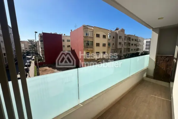 Beautiful apartment for sale in the Bachkou district. 3 comfortable bedrooms. Concierge service and air conditioning.