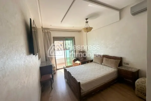 Beautiful apartment for sale in the Bachkou district. 3 comfortable bedrooms. Concierge service and air conditioning.