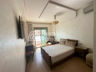 Beautiful apartment for sale in the Bachkou district. 3 comfortable bedrooms. Concierge service and air conditioning.