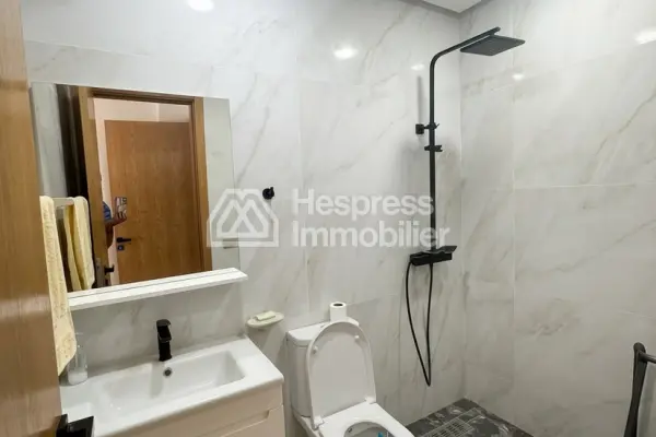 Beautiful apartment for sale in the Bachkou district. 3 comfortable bedrooms. Concierge service and air conditioning.