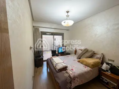 Beautiful apartment for sale in the Bachkou district. 3 comfortable bedrooms. Concierge service and air conditioning.