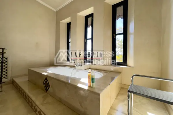 Villa Riad de Prestige à Louer 