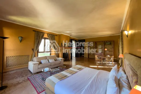 Villa Riad de Prestige à Louer 