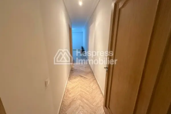 Un superbe appartement demi meublé à louer sur gau