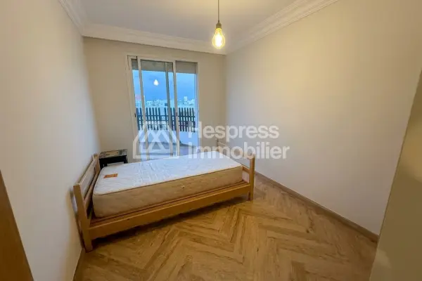 Un superbe appartement demi meublé à louer sur gau