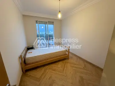 Un superbe appartement demi meublé à louer sur gau