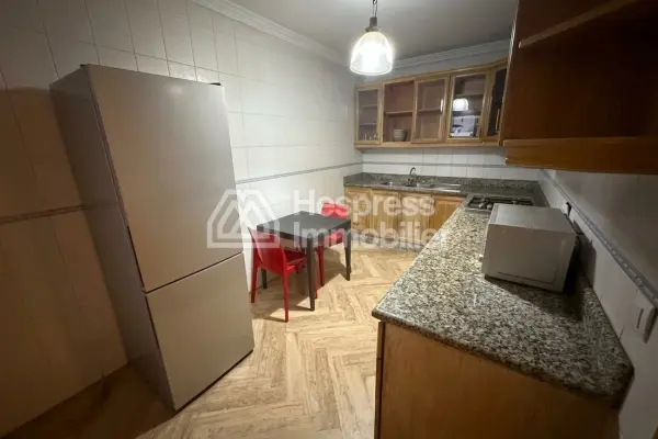 Un superbe appartement demi meublé à louer sur gau