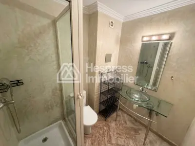 Un superbe appartement demi meublé à louer sur gau