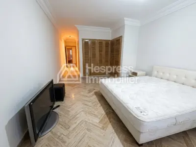 Un superbe appartement demi meublé à louer sur gau