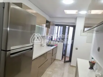 Superb apartment for rent in Racine Extension. Total area 155 m². Well furnished.