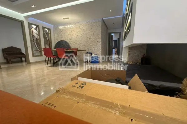 Modern apartment for sale on Racine