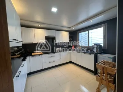 Modern apartment for sale on Racine