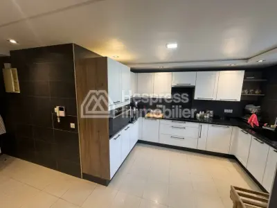 Modern apartment for sale on Racine