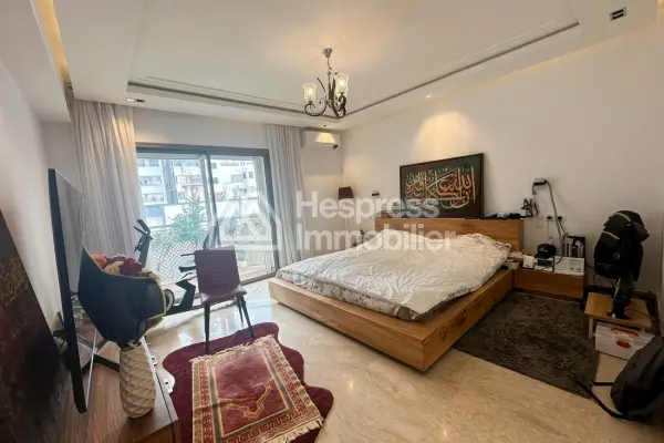 Modern apartment for sale on Racine
