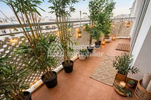Modern apartment for sale on Racine